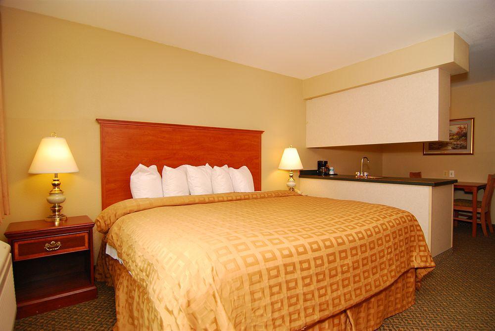 Quality Inn & Suites On The River Гленуд Спрингс Екстериор снимка