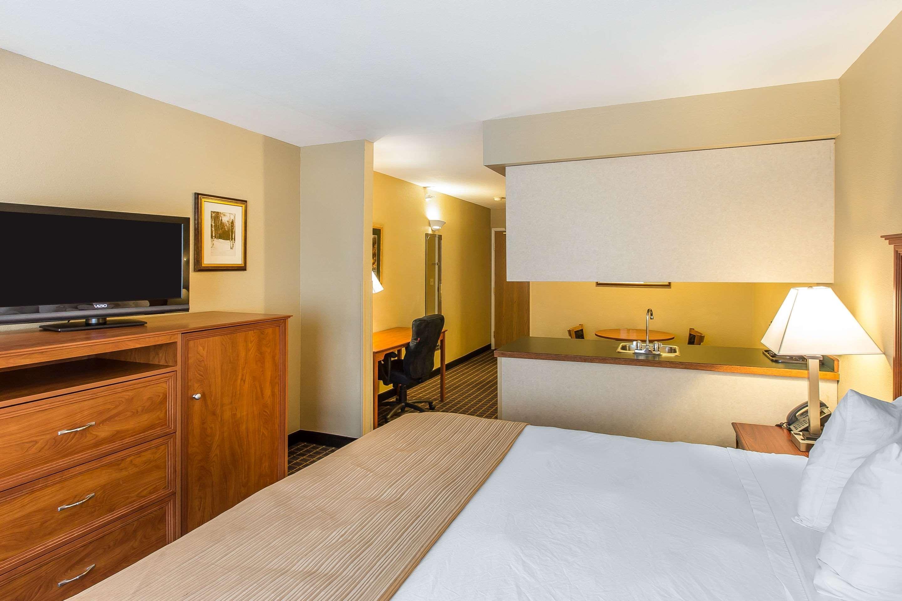 Quality Inn & Suites On The River Гленуд Спрингс Екстериор снимка