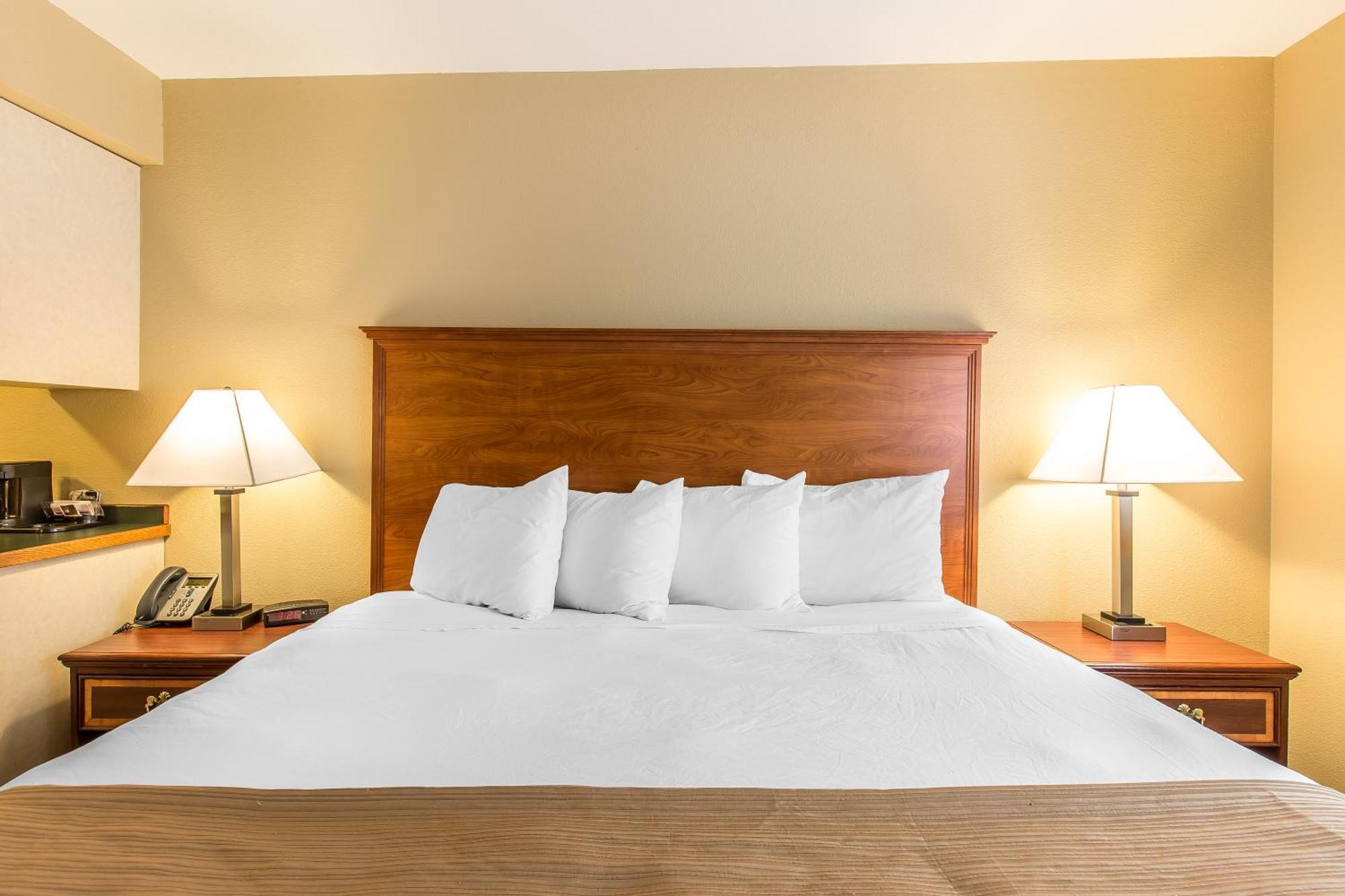 Quality Inn & Suites On The River Гленуд Спрингс Екстериор снимка
