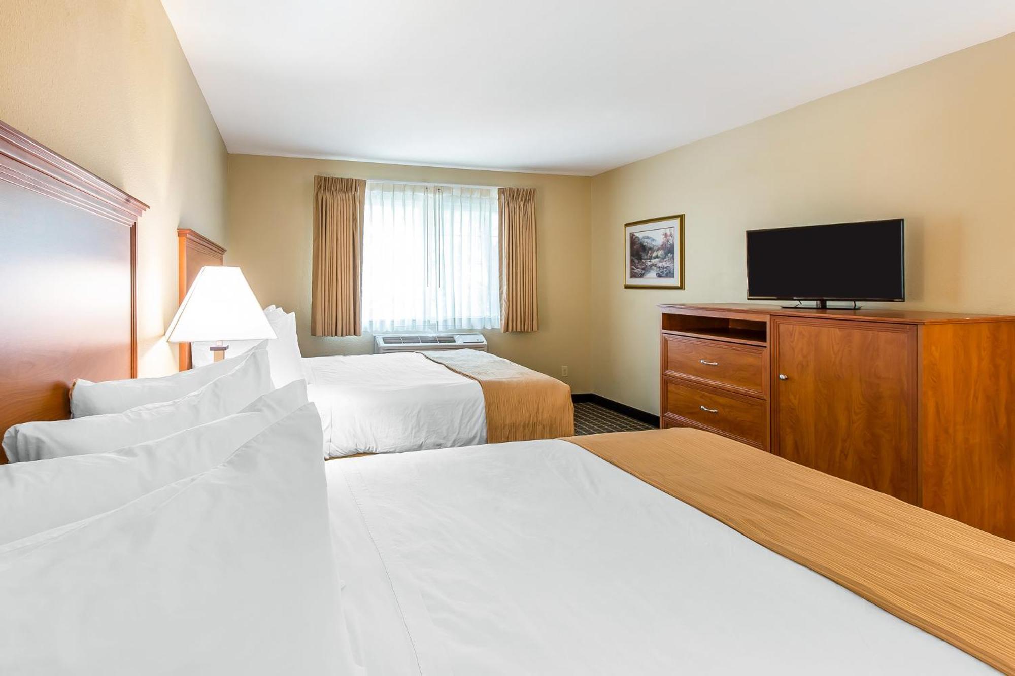 Quality Inn & Suites On The River Гленуд Спрингс Екстериор снимка