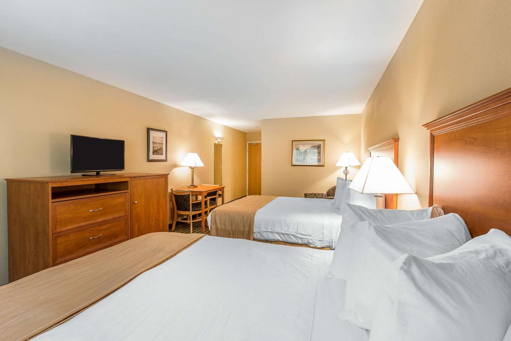Quality Inn & Suites On The River Гленуд Спрингс Екстериор снимка