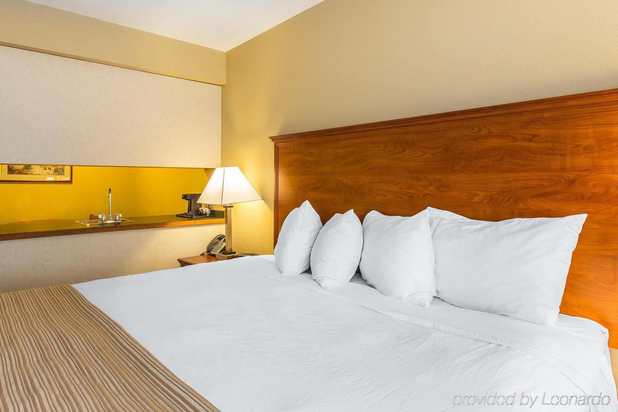 Quality Inn & Suites On The River Гленуд Спрингс Екстериор снимка